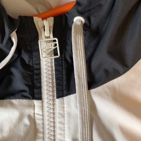 Nike windbreaker - Picture 3 of 4